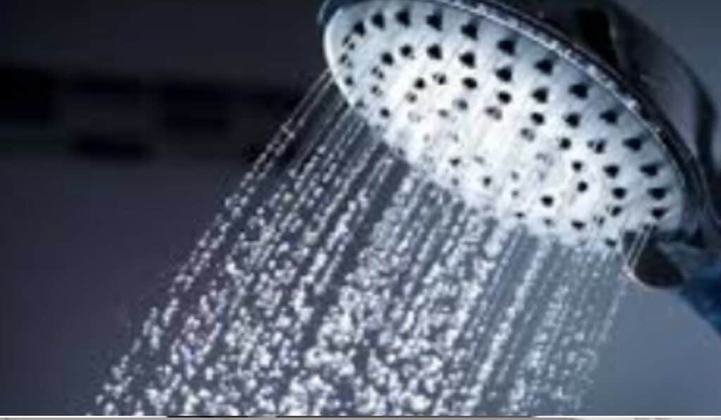 Douchekop monteren, ontkalken en onderhouden: Alles wat je moet weten
