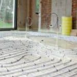 Vloerverwarming infrezen vs opbouw: wat is de beste keuze?